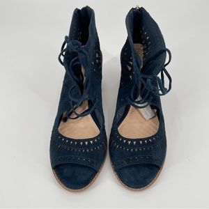 Vince Camuto Tarita Cutout Lace Up Navy Suede Open Toe Heel Sandal NWOT